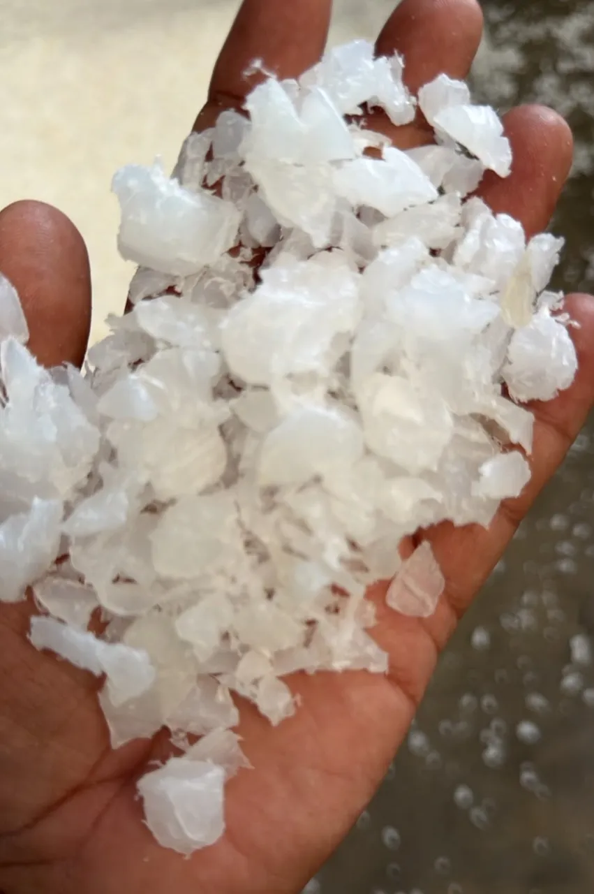 Ldpe lumps — image 1 of 2